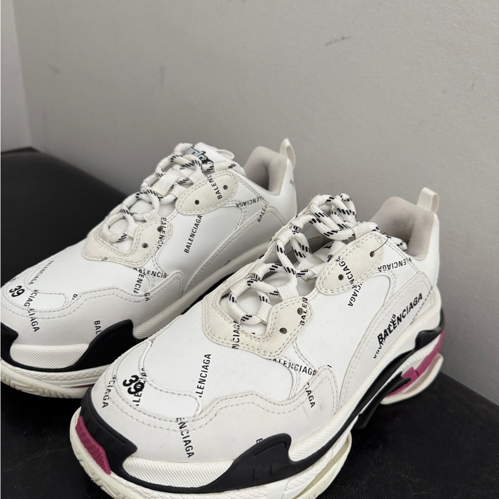 Balenciaga White and Pink Sneakers - Picture 9 of 9